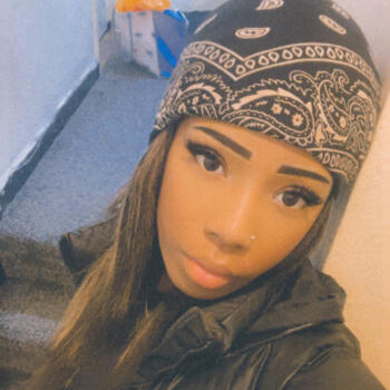 Babysitter London: Terlayah