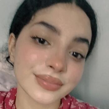 جليسة أطفال في Bir el Djir: Mandi