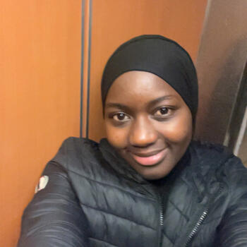 Babysitter in Les Ulis: Hawa