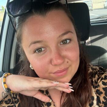Babysitter in Artannes-sur-Thouet: Clemence