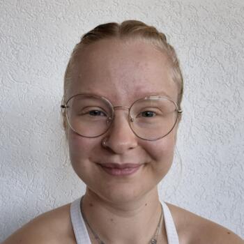 Babysitter in Bern: Noémie