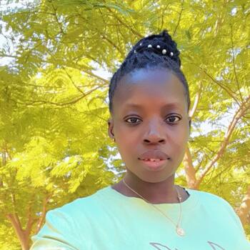 جليسة أطفال في دبي: Nambozo Alice