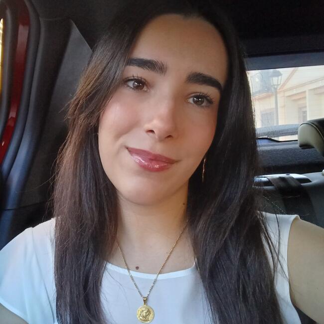 Nanny in Gines: Reyes