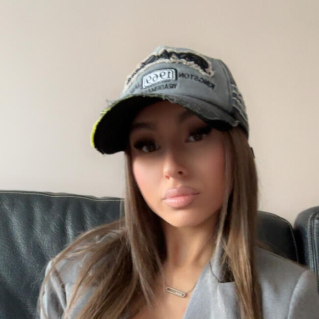 Babysitter in Villeurbanne: Nesrine