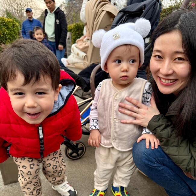 Babysitting job in Tokyo: Kitty