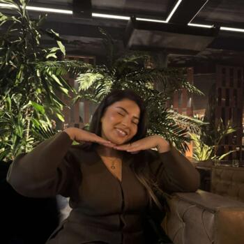 Babysitter in Paris: Salma