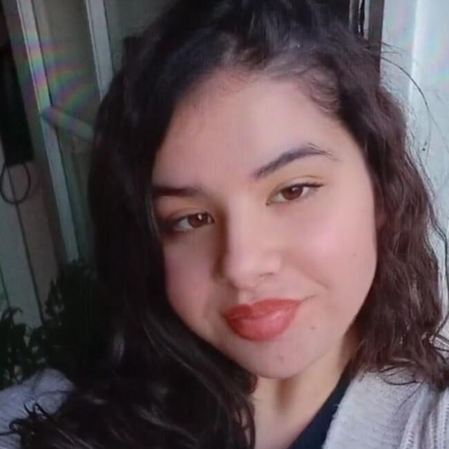 Babysitter in Éragny: Naya