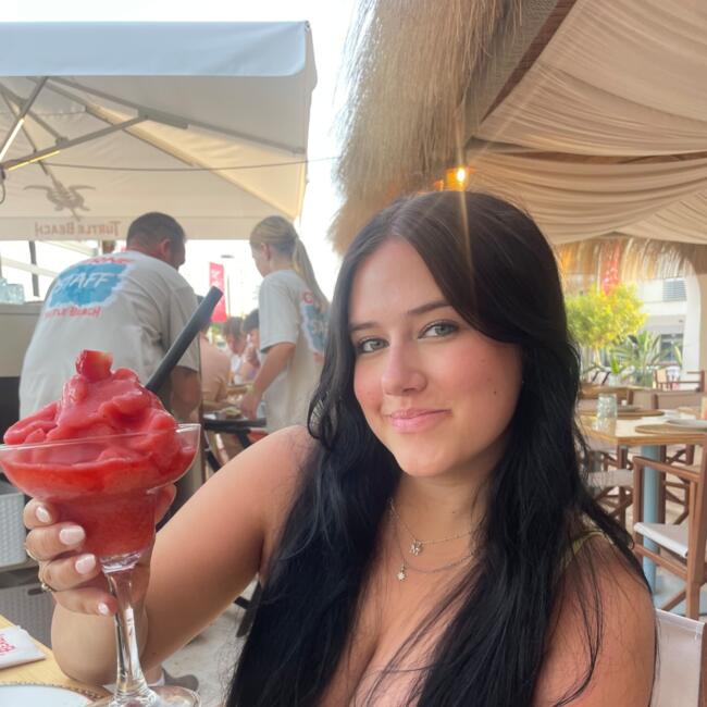 Babysitter in London: Millie