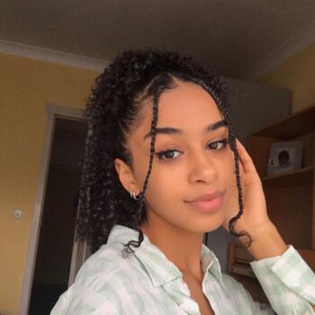 Babysitter in Ostend: Amira