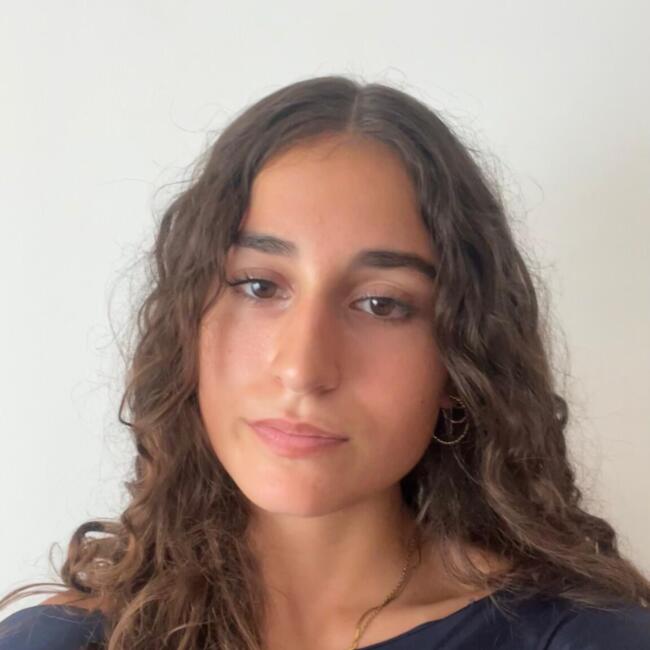 Babysitter in Setúbal: Mariana