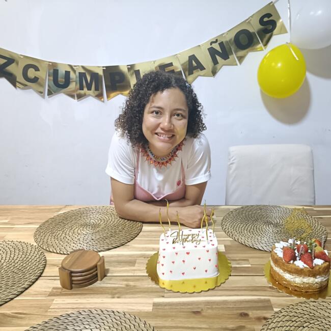 Trabajo para niñera en Dos Quebradas: Alexandra