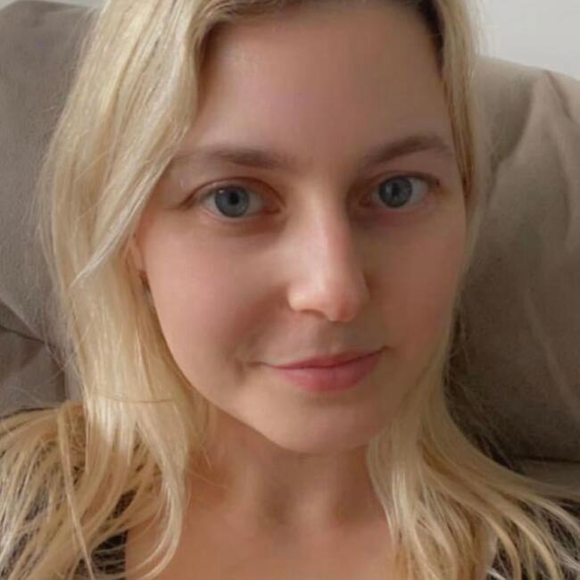 Babysitter in Basildon: Jen