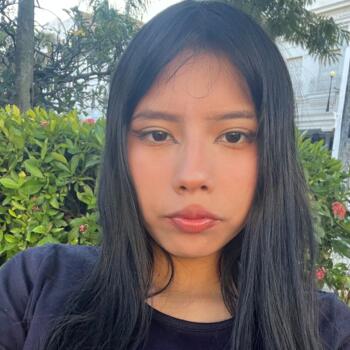 Babysitter in Santa Cruz: Julia