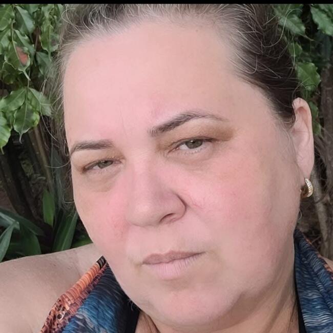 Babysitter in Pontal: Andrea