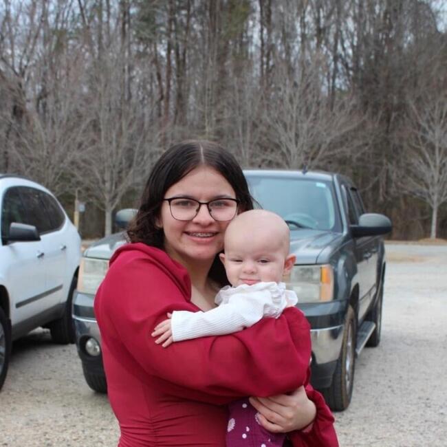 Babysitter in Gastonia: Caydence