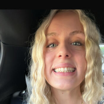 Babysitter in Audenge: Elise