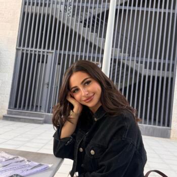 Babysitter in Amman: Noor