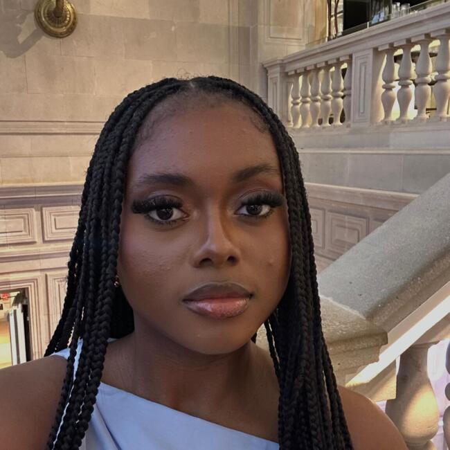 Babysitter in Parla: Aishat