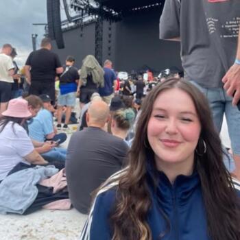 Babysitter Winchester: Elle