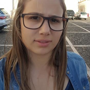 Babysitter Elvas: Claudia