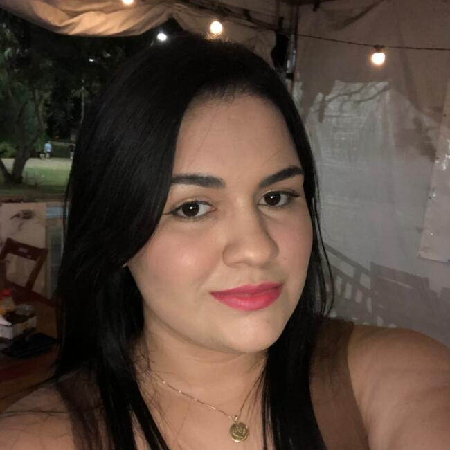 Babá em Anápolis: Larissa