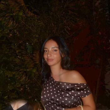 Babysitter Gold Coast: Rebeca