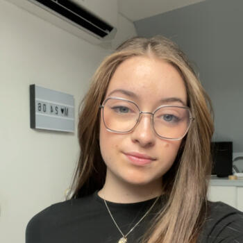 Babysitter in Neuilly-sur-Marne: Clara