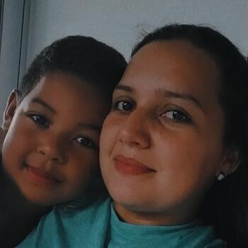 Δουλειά childminder στην περιοχή Σεβίλλη: δουλειά φύλαξης παιδιών Heidy Daniela