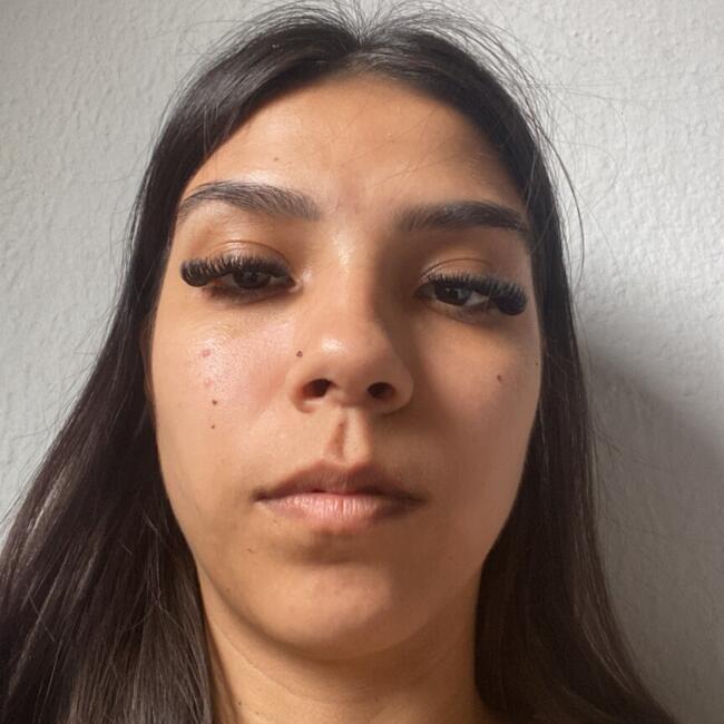 Babá em Fortaleza: Adrieli