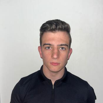 Baby-sitter Saint-Nom-la-Bretêche: Claude