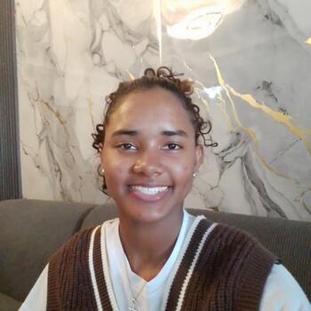 Babysitter in Pacora: Leslie