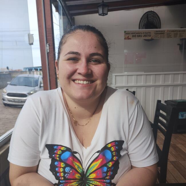 Babysitter in Montes Claros: Brendha