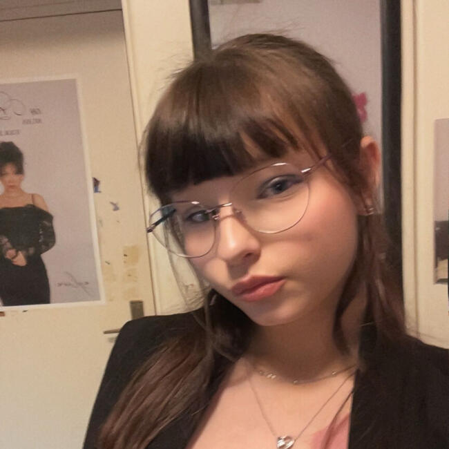 Babysitter in Göppingen: Jasmin