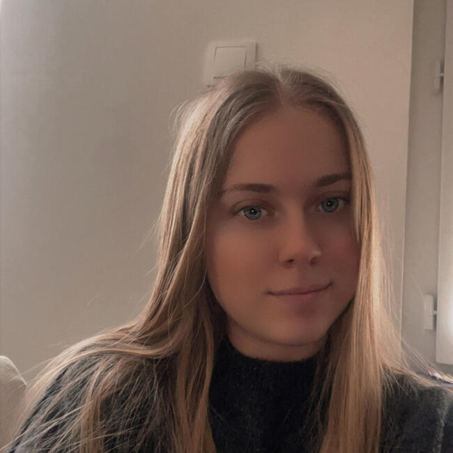 Babysitter in Tassin-la-Demi-Lune: Chloe