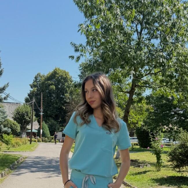 Babysitter in Cisnădie: Maria