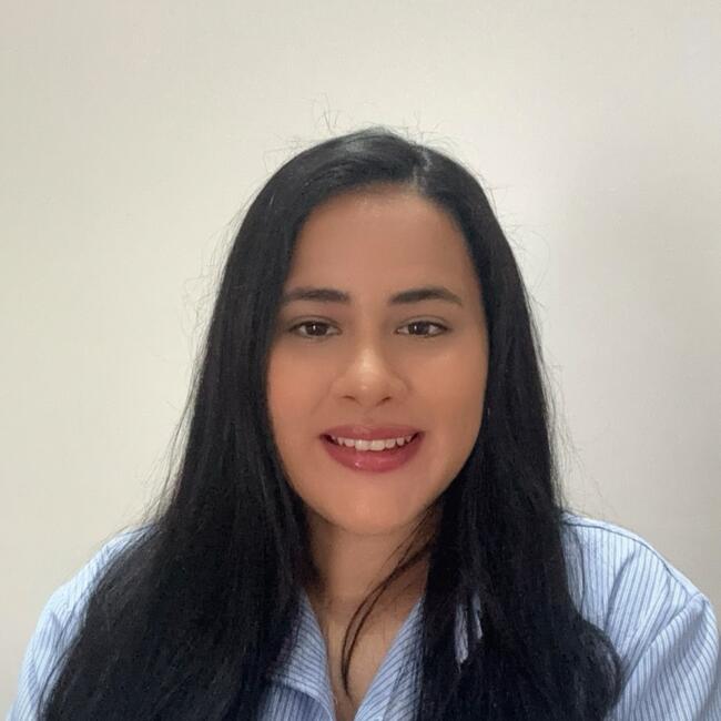 Babysitter in Niterói: Taísa