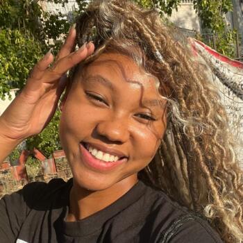 בייביסיטר ב- חולון: אליסה