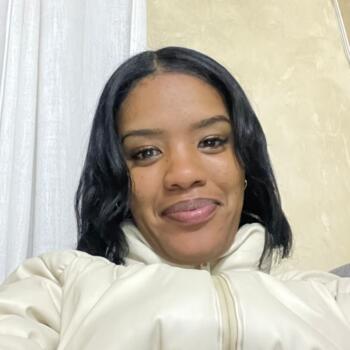 Babysitter Plettenberg Bay: Stacey