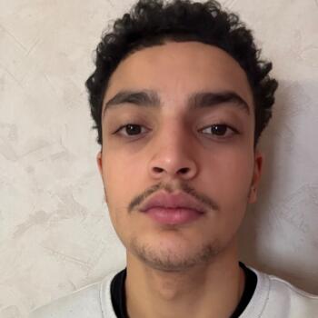 Babysitter in Limoges: Rayane moslah