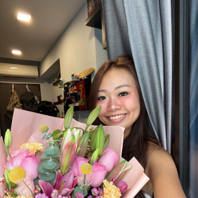 Babysitter in Singapore: Jalene