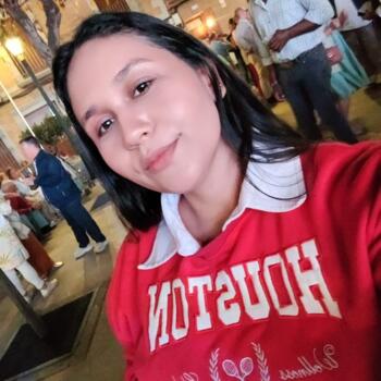 Nanny in Ferrol: Yazmin