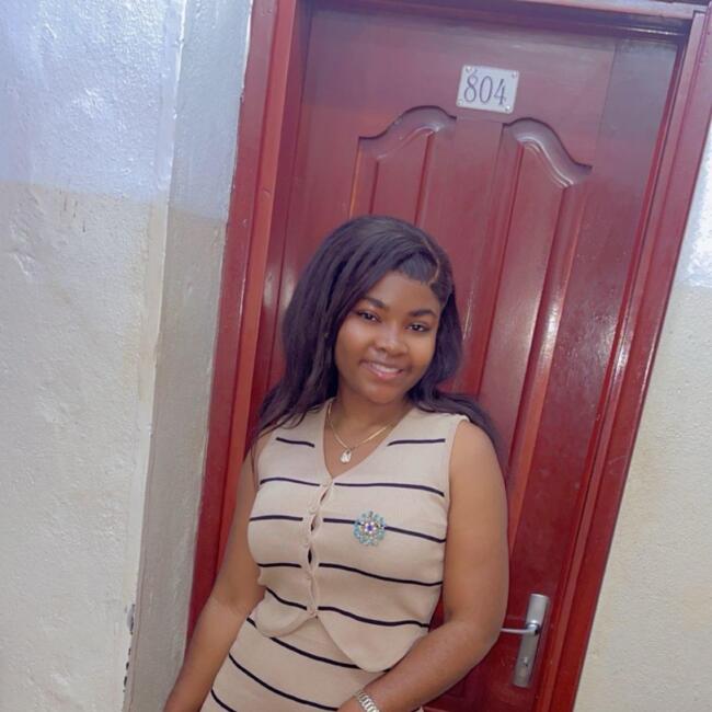 Babysitter in Ixelles/Elsene: Anique