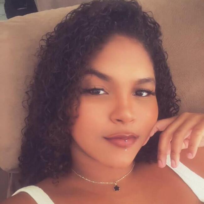 Babá em Vila Velha: Sarah