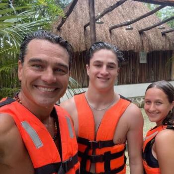 Babysitting job in San Isidro de El General: babysitting job TeeJay