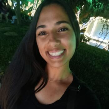 Babá São Gonçalo (São Gonçalo): Ana Karolina