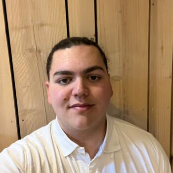 Babysitter in La Tour-en-Jarez: Aldric