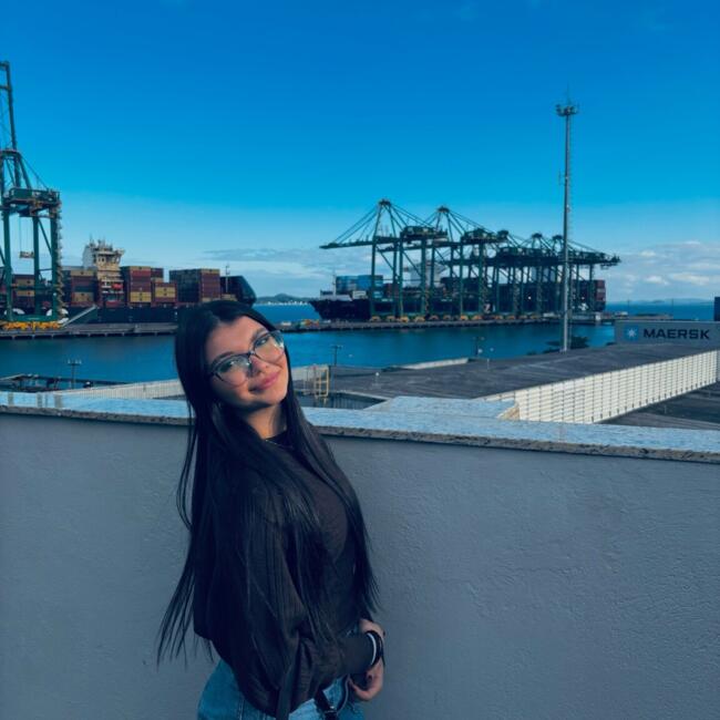 Babá em Joinville: Estefany