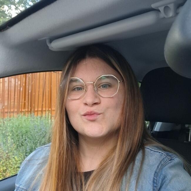 Babysitter in Saint-Chamond: Ambre