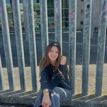Babysitter in Bordeaux: Fanny