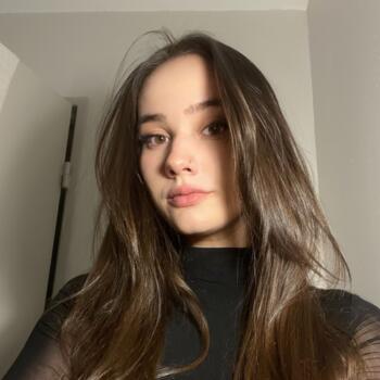 Job de garde d'enfants à Tours: job de garde d'enfants Lutchia